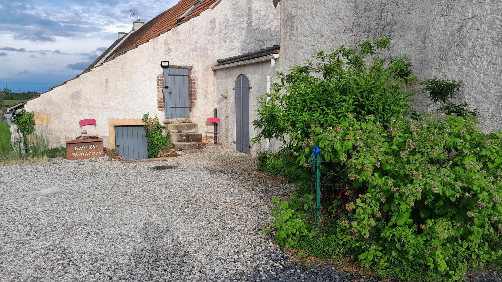Petit Gite De Montassin La Motte-Saint-Jean Exterior foto